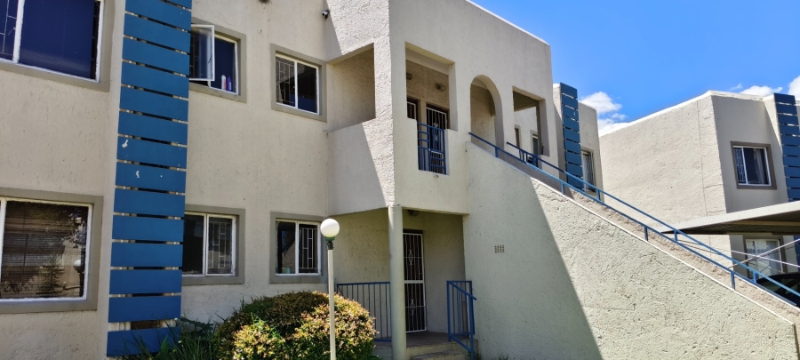 2 Bedroom Property for Sale in Langenhovenpark Free State